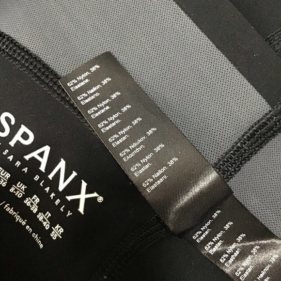 Spanx Every Wear Gloss Pocket Leggings in Black Size Small. - Picture 12 of 12